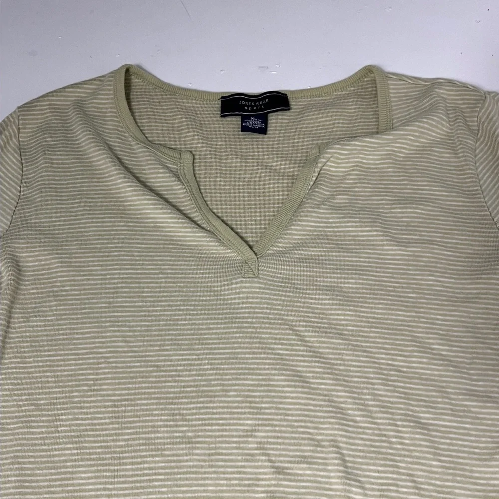 Jones Wear Sport XL Green White Striped V Neck Long Sleeve T Shirt